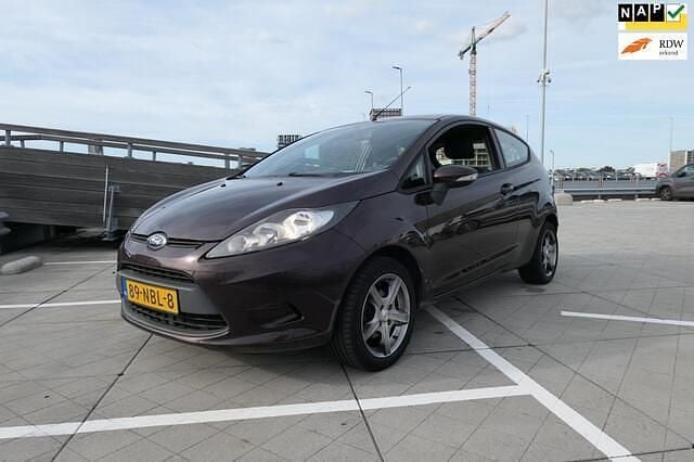 Bruin Gebruikt 2010 Ford Fiesta Limited Hatchback | € 3.495 (Goede deal) - Afbeelding 1/4