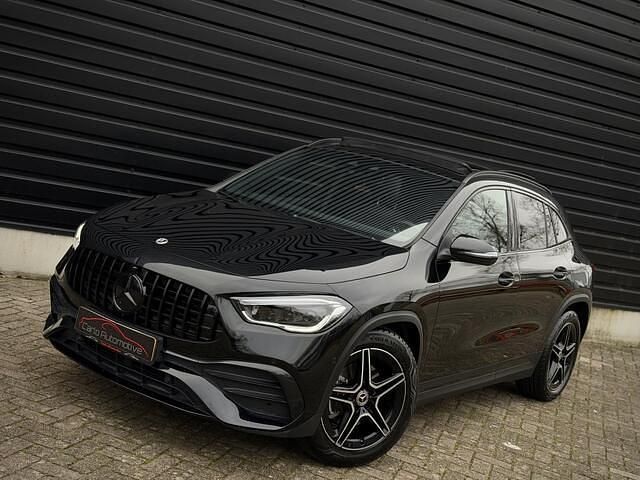 Occasion Mercedes GLA35 AMG AMG 136 PK (100 kW) 2021 Zwart / kosmoszwart  metalliclak SUV