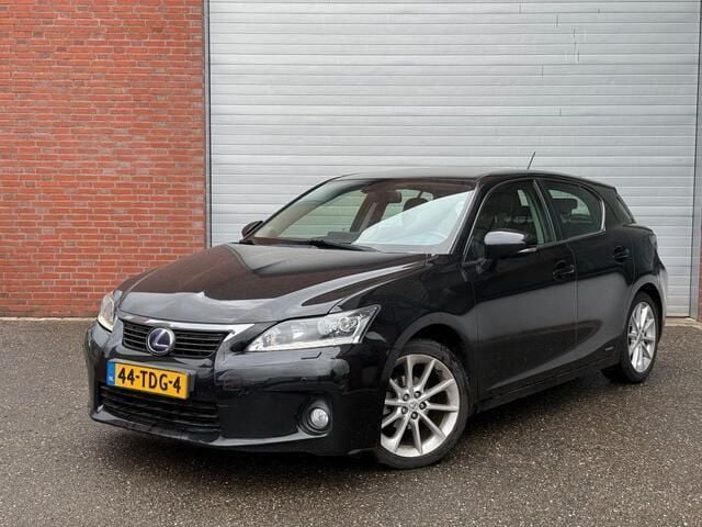 Zwart Gebruikt 2012 Lexus CT200h Hatchback | € 7.999 (Iets duurder) - Afbeelding 1/4