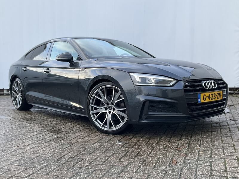 Grijs Gebruikt 2020 Audi A5 Sportback S-Line Hatchback | € 28.900 - Afbeelding 1/4
