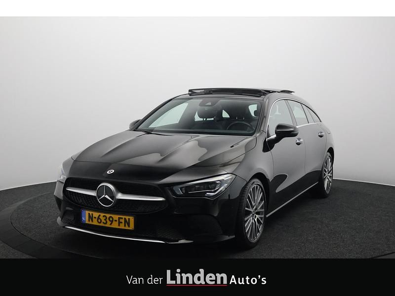 Zwart Gebruikt 2021 Mercedes CLA180 Shooting Brake Business Stationwagen | € 26.845 (Eerlijke prijs) - Afbeelding 1/4