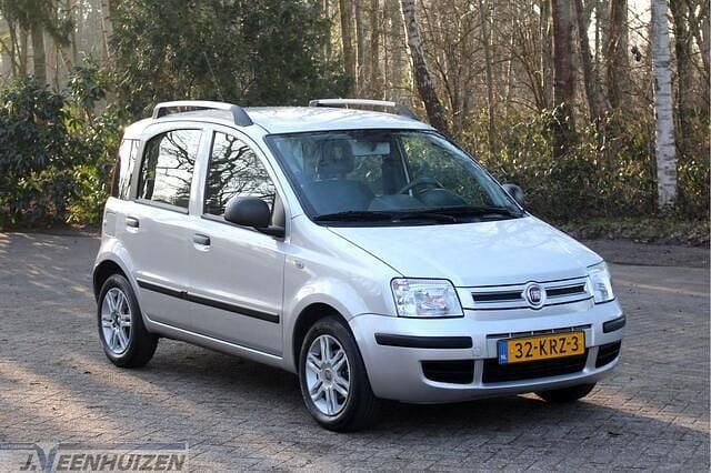 Grijs Occasion 2010 Fiat Panda Hatchback | € 1.999 (Eerlijke prijs) - Afbeelding 1/4