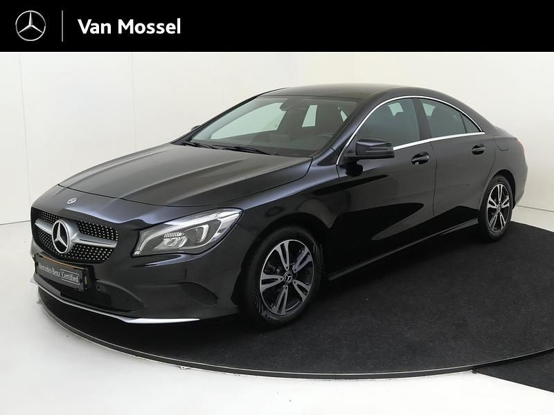 Zwart Gebruikt 2019 Mercedes CLA180 Ambition Sedan | € 22.945 (Iets duurder) - Afbeelding 1/4
