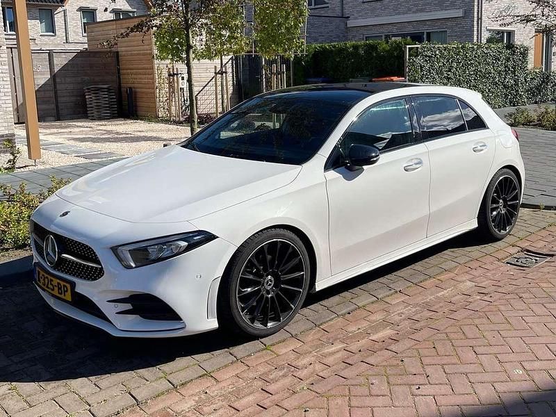 Wit Gebruikt 2018 Mercedes A200 AMG Stationwagen | € 20.400 (Iets duurder) - Afbeelding 1/4