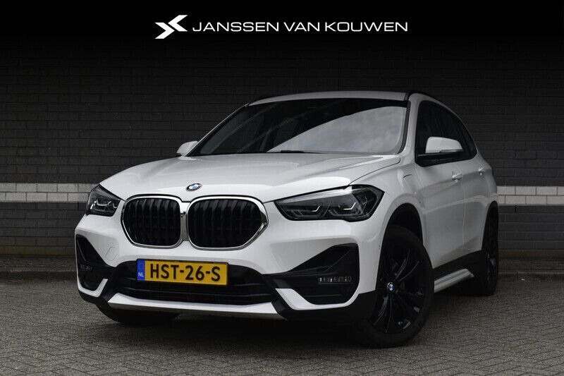 Wit Gebruikt 2021 BMW X1 SUV | € 30.885 (Eerlijke prijs) - Afbeelding 1/4