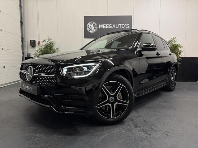Zwart Gebruikt 2019 Mercedes GLC200 Business SUV | € 34.850 (Eerlijke prijs) - Afbeelding 1/4