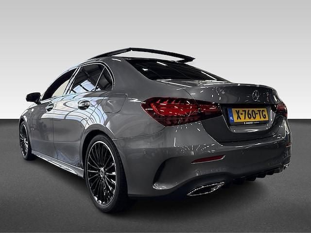 Occasion Mercedes A180 AMG line 136 PK (100 kW) 2024 Grijs (metallic) Sedan