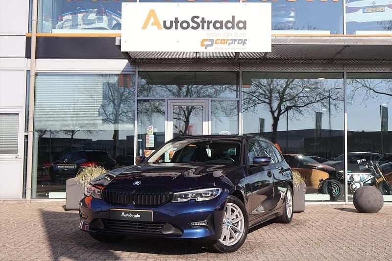 Occasion BMW 320e 163 PK (119 kW) 2022 Blauw (metallic) Stationwagen