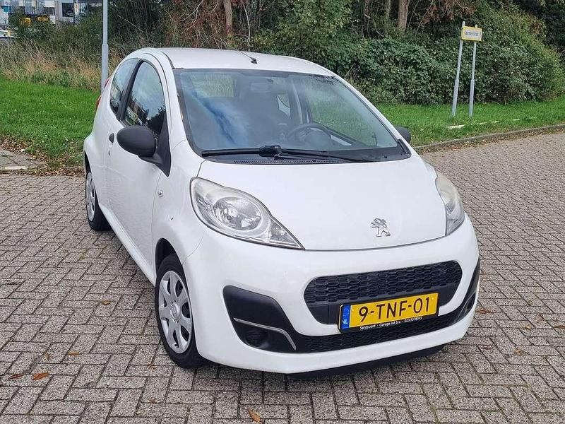 Wit Gebruikt 2012 Peugeot 107 Hatchback | € 2.650 (Goede deal) - Afbeelding 1/4