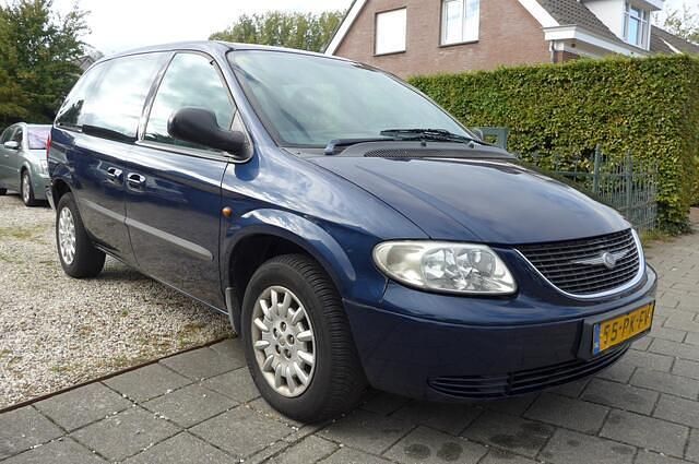 Blauw Gebruikt 2004 Chrysler Voyager MPV | € 2.600 (Eerlijke prijs) - Afbeelding 1/4