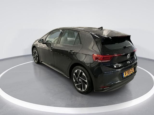 Grijs Gebruikt 2022 VW ID.3 Pure Hatchback | € 20.880 (Goede deal) - Afbeelding 1/3