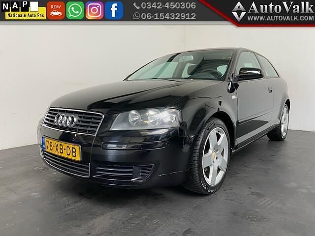 Zwart Gebruikt 2004 Audi A3 Ambition Hatchback | € 2.449 (Eerlijke prijs) - Afbeelding 1/4