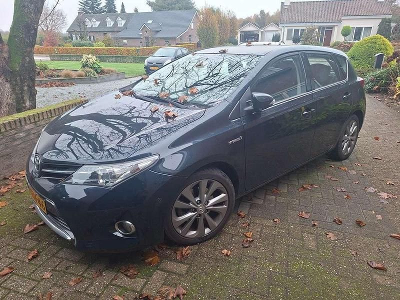 Zwart Gebruikt 2013 Toyota Auris Executive MPV | € 9.500 (Eerlijke prijs) - Afbeelding 1/4