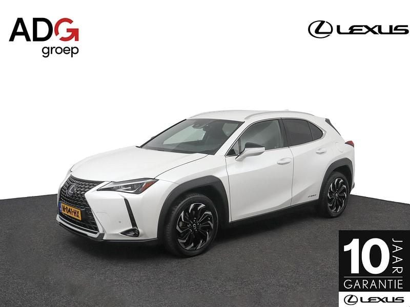 Wit Gebruikt 2020 Lexus UX Luxury Line SUV | € 30.950 (Iets duurder) - Afbeelding 1/4