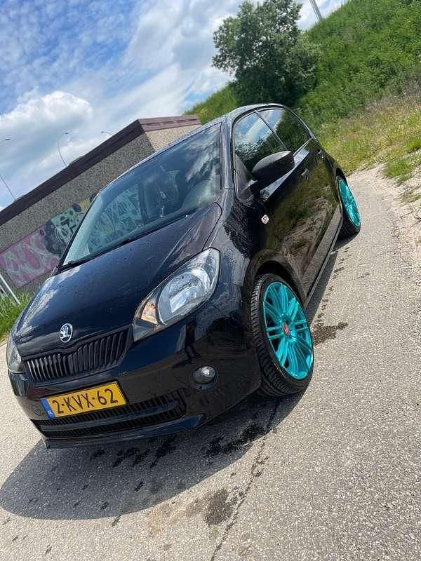 Zwart Gebruikt 2013 Skoda Citigo Hatchback | € 5.000 (Eerlijke prijs) - Afbeelding 1/4