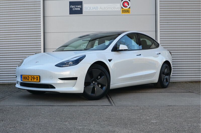 Wit Gebruikt 2021 Tesla Model 3 Standard Range Sedan | € 27.750 (Iets duurder) - Afbeelding 1/4
