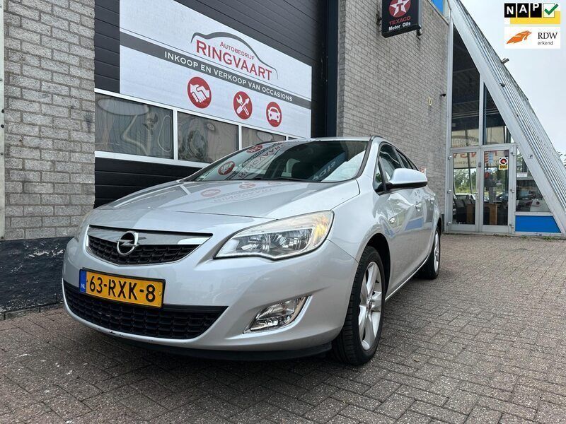 Grijs Gebruikt 2011 Opel Astra Edition Stationwagen | € 4.999 (Eerlijke prijs) - Afbeelding 1/4