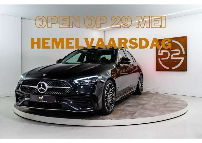 Grijs, metallic lak Gebruikt 2024 Mercedes C200 AMG Line Premium Plus Sedan | € 59.980 (Duur) - Afbeelding 1/4