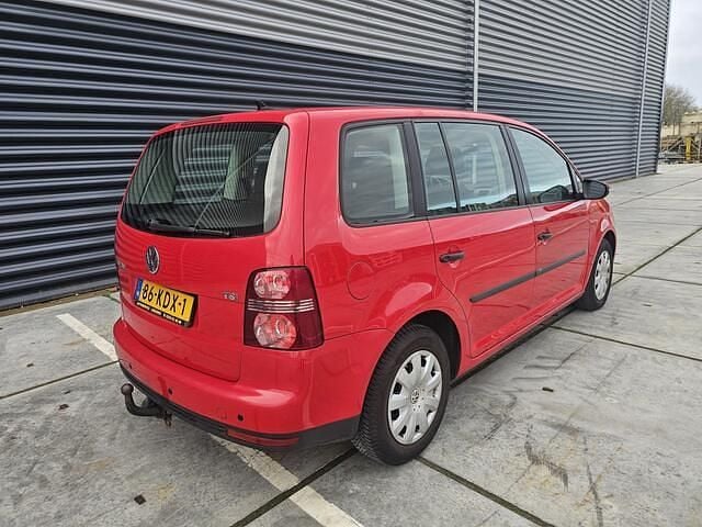 Occasion VW Touran Trendline 140 PK (102 kW) 2010 Rood MPV