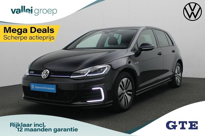 Zwart Gebruikt 2020 VW Golf VIII GTE Hatchback | € 19.400 (Super prijs) - Afbeelding 1/4
