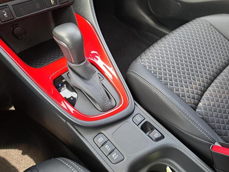 Occasion Toyota Yaris Executive 116 PK (85 kW) 2024 Wit Hatchback