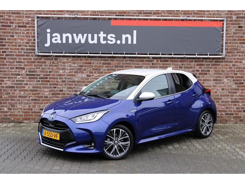 Occasion Toyota Yaris Executive 93 PK (68 kW) 2020 Blauw Hatchback