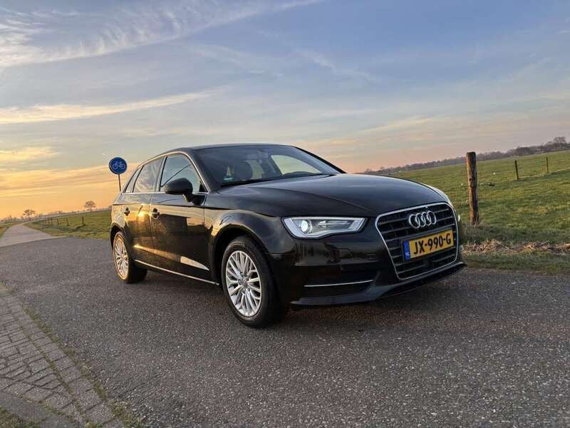 Zwart Gebruikt 2016 Audi A3 Hatchback | € 9.200 (Super prijs) - Afbeelding 1/4