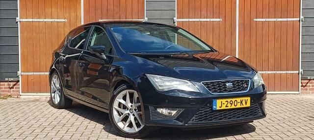 Zwart Gebruikt 2014 Seat Leon FR Hatchback | € 8.250 (Goede deal) - Afbeelding 1/4