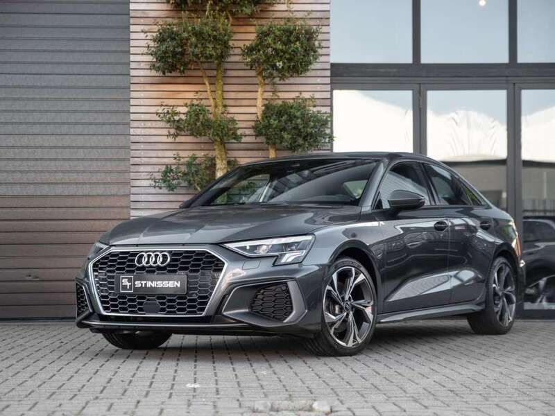 , metallic lak Gebruikt 2021 Audi A3 e-tron S-Line Hatchback | € 29.250 (Eerlijke prijs) - Afbeelding 1/4