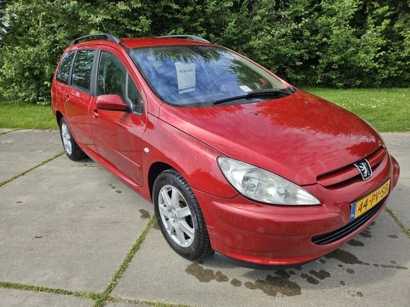 Rood Gebruikt 2005 Peugeot 307 Stationwagen | € 1.550 (Eerlijke prijs) - Afbeelding 1/4