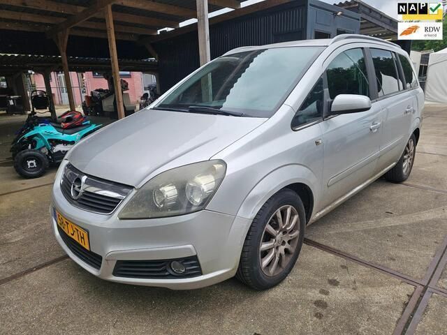 Grijs Gebruikt 2006 Opel Zafira Executive MPV | € 1.999 (Duur) - Afbeelding 1/4