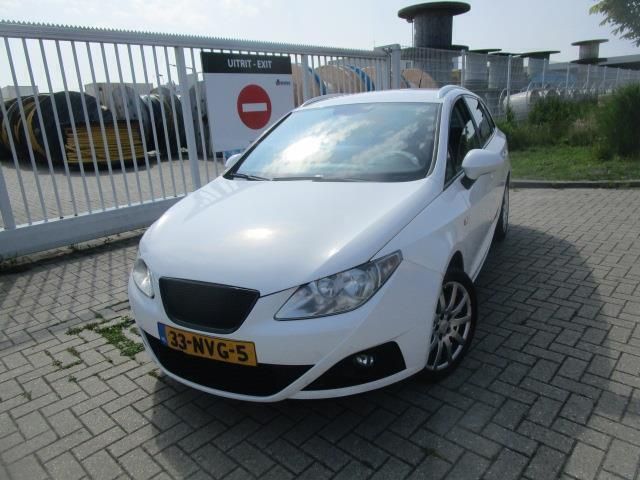 Wit Gebruikt 2010 Seat Ibiza ST Ecomotive Stationwagen | € 1.450 (Eerlijke prijs) - Afbeelding 1/4