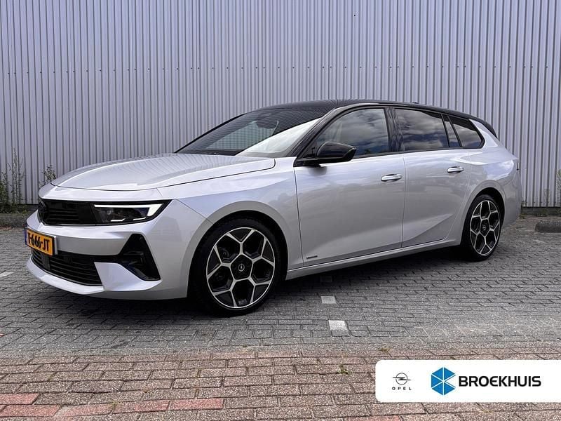 Grijs Gebruikt 2023 Opel Astra Ultimate Stationwagen | € 25.895 (Iets duurder) - Afbeelding 1/4