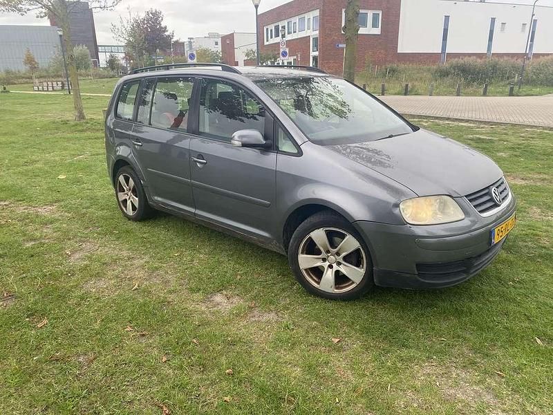 Grijs Gebruikt 2005 VW Touran Trendline MPV | € 1.250 (Super prijs) - Afbeelding 1/4