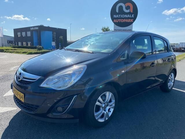 Zwart Gebruikt 2013 Opel Corsa Design Edition Hatchback | € 2.750 (Super prijs) - Afbeelding 1/4