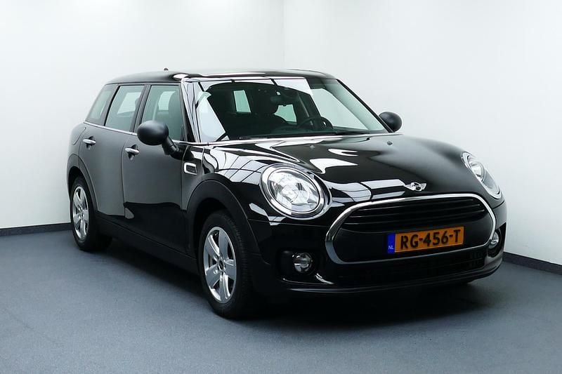 Zwart Gebruikt 2017 Mini One Clubman Business Stationwagen | € 19.444 - Afbeelding 1/4