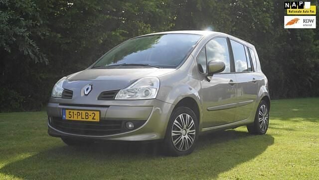 Beige Gebruikt 2011 Renault Grand Modus Dynamique MPV | € 2.650 (Goede deal) - Afbeelding 1/4