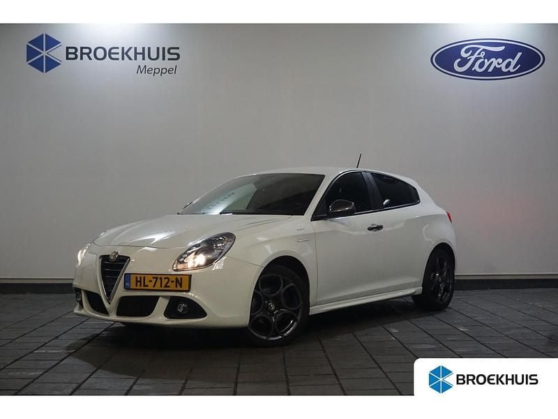 Wit Gebruikt 2015 Alfa Romeo Giulietta Sprint Hatchback | € 14.895 (Eerlijke prijs) - Afbeelding 1/4