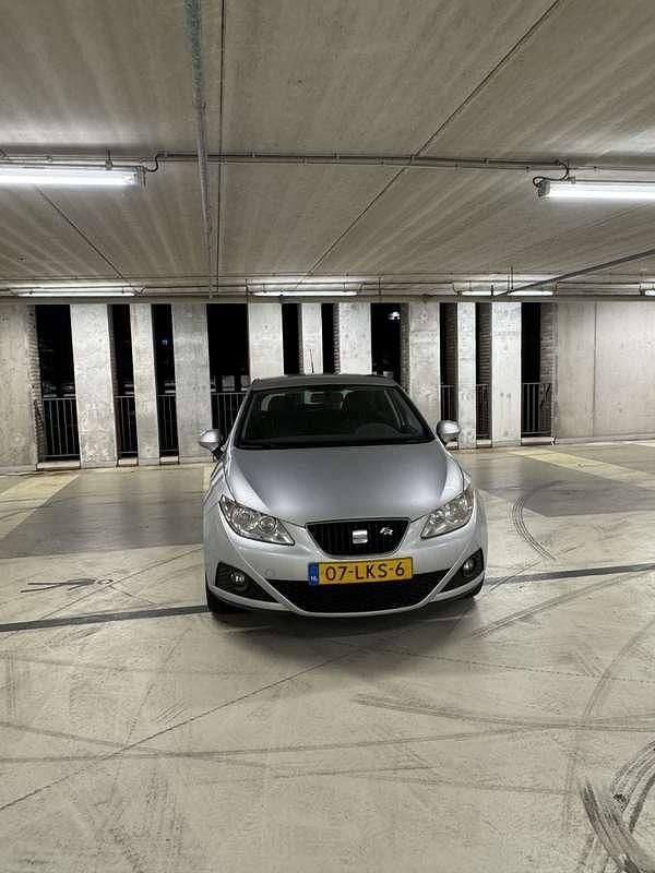 Gebruikt 2010 Seat Ibiza Sedan | € 3.750 (Eerlijke prijs) - Afbeelding 1/4