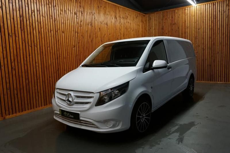 Wit Gebruikt 2019 Mercedes Vito Hatchback | € 19.900 - Afbeelding 1/4