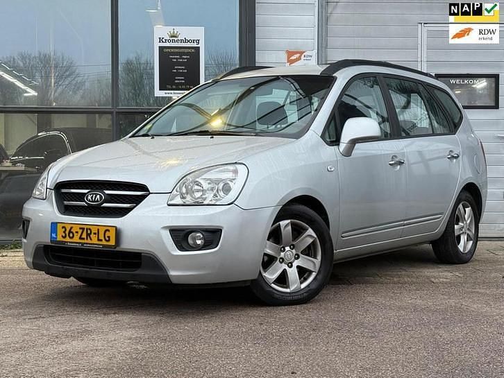 Grijs Gebruikt 2008 Kia Carens MPV | € 2.950 (Eerlijke prijs) - Afbeelding 1/4