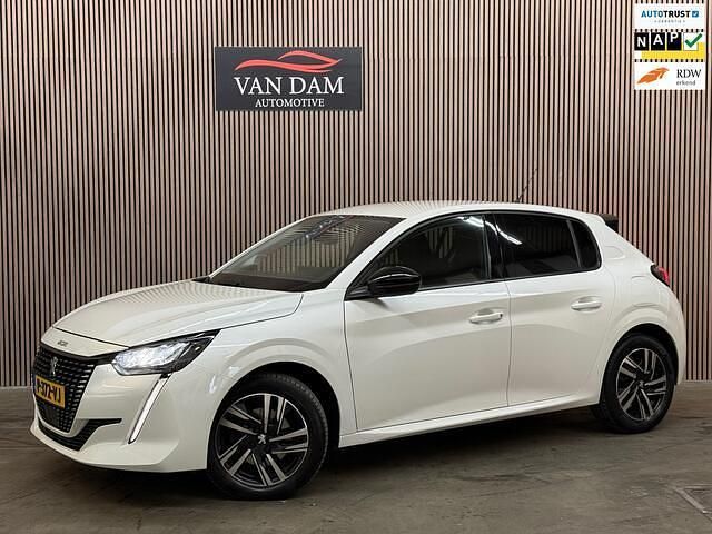 Wit Occasion 2022 Peugeot 208 Allure Hatchback | € 14.900 (Goede deal) - Afbeelding 1/4