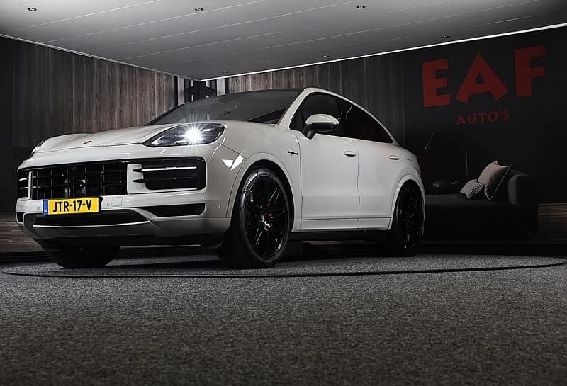 Occasion Porsche Cayenne Sport 519 PK (381 kW) 2026 Grijs SUV