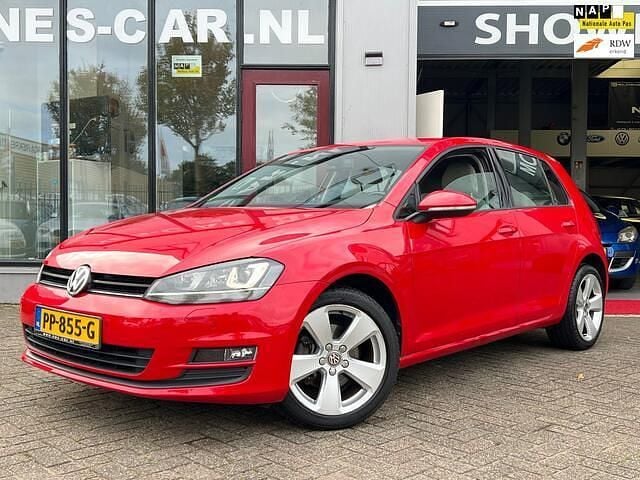 Rood Gebruikt 2013 VW Golf VII Highline Hatchback | € 8.999 (Goede deal) - Afbeelding 1/4