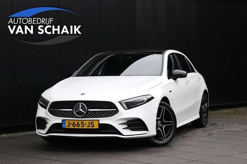 Wit Gebruikt 2020 Mercedes A250 AMG Hatchback | € 22.950 (Eerlijke prijs) - Afbeelding 1/4