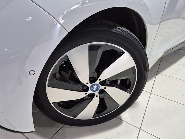 Wit Gebruikt 2016 BMW i3 Basis Hatchback | € 11.400 (Eerlijke prijs) - Afbeelding 1/3