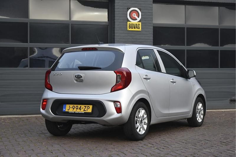 Occasion Kia Picanto Comfort 67 PK (49 kW) 2020 Zilver Hatchback