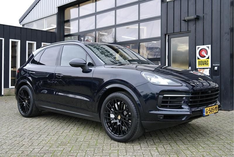 Blauw Occasion 2018 Porsche Cayenne SUV | € 55.589 (Eerlijke prijs) - Afbeelding 1/4