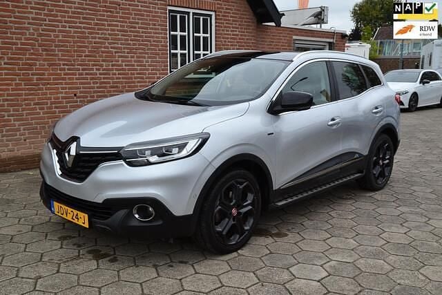 Grijs Gebruikt 2017 Renault Kadjar Bose Edition SUV | € 14.950 (Eerlijke prijs) - Afbeelding 1/4