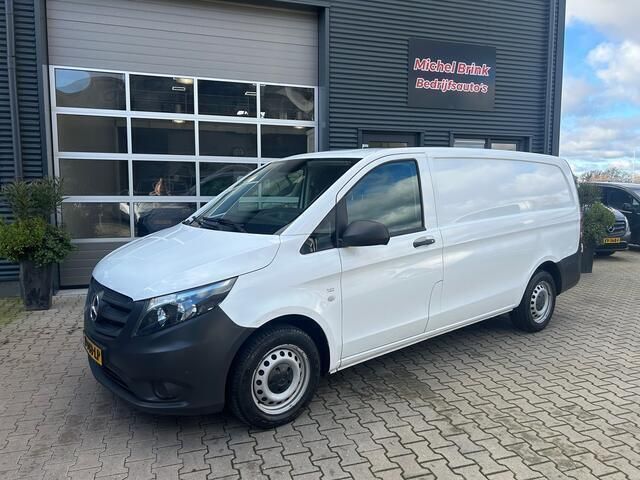 Wit Gebruikt 2018 Mercedes Vito MPV | € 8.999 (Iets duurder) - Afbeelding 1/4